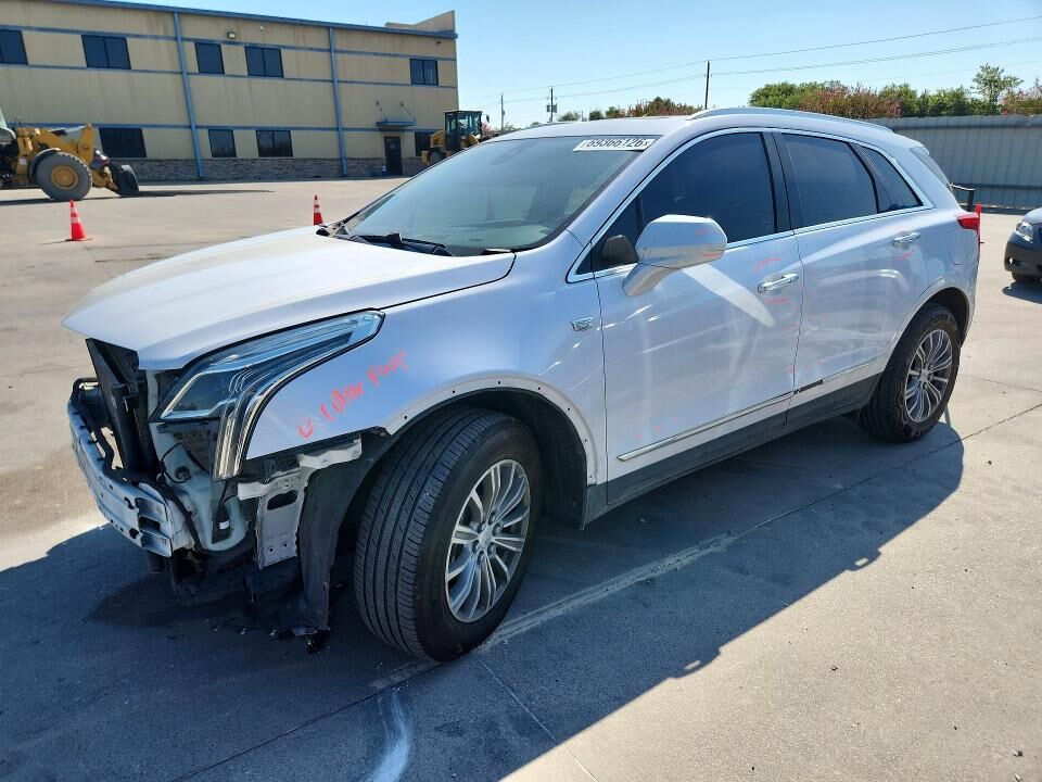 2017 CADILLAC XT5