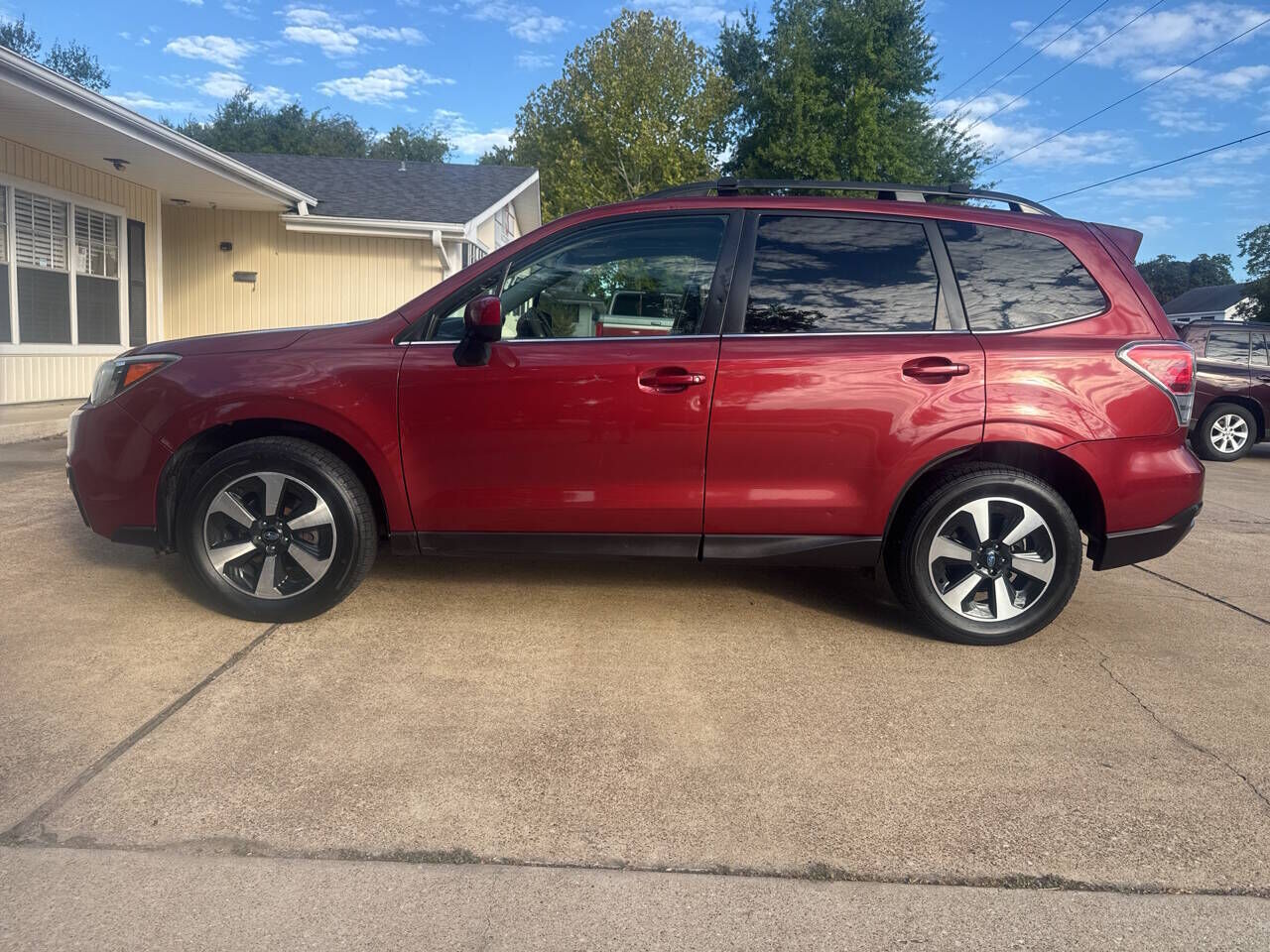 2017 SUBARU Forester
