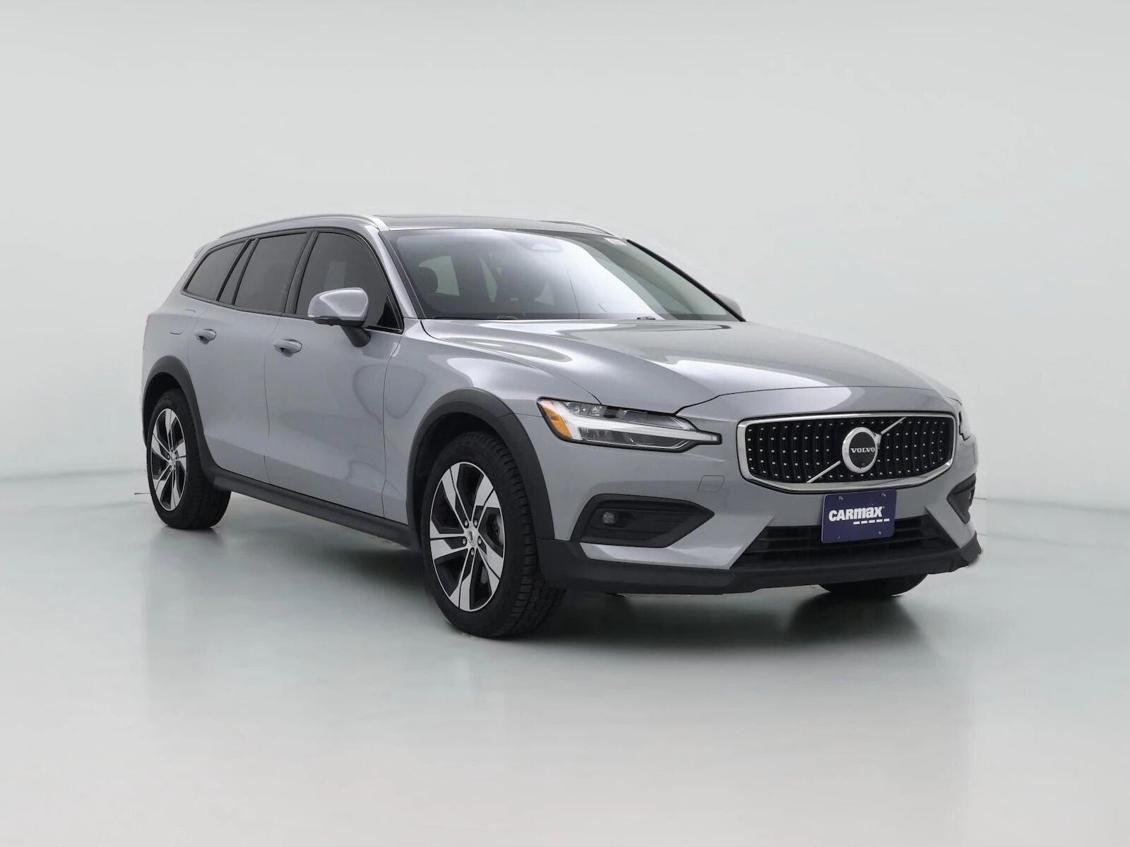 2025 VOLVO V60CC