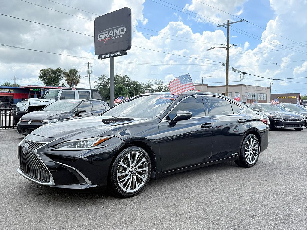 2019 LEXUS ES