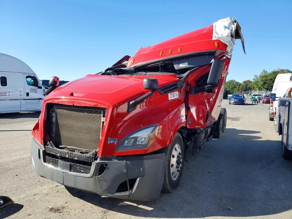 2023 FREIGHTLINER Cascadia