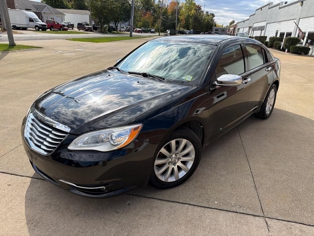 2013 CHRYSLER 200