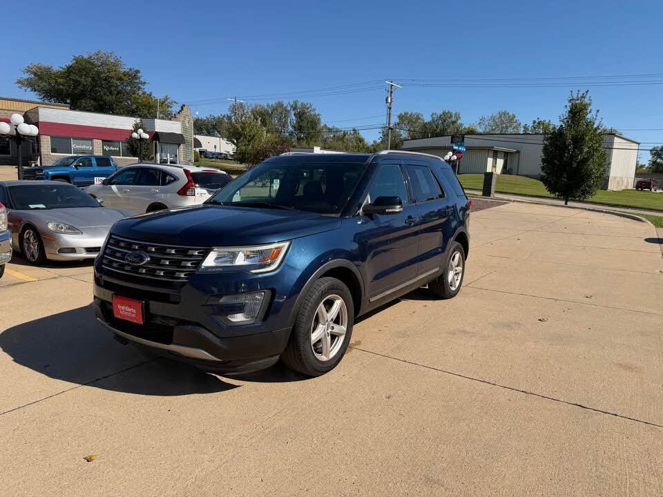 2017 FORD Explorer