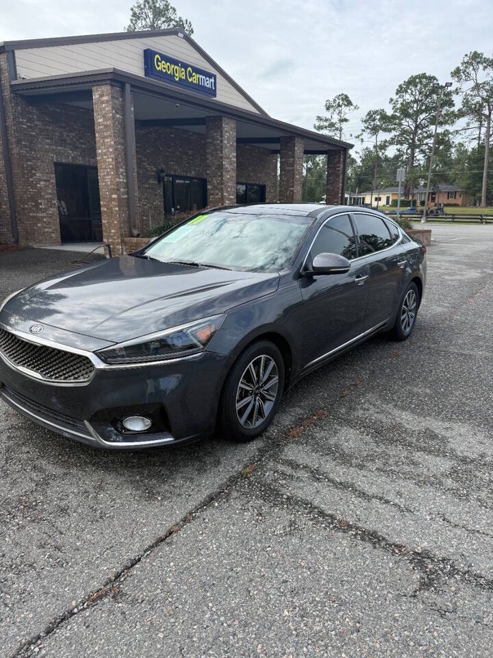 2017 KIA Cadenza