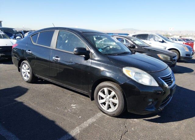 2013 NISSAN Versa