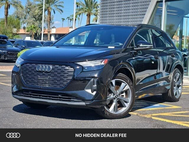 2023 AUDI Q4