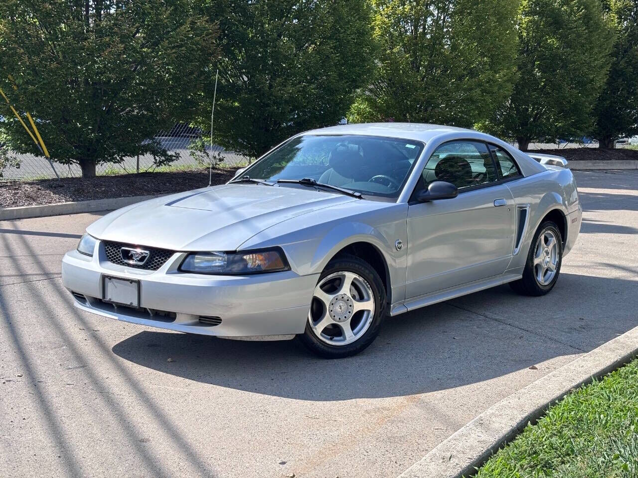 2004 FORD Mustang