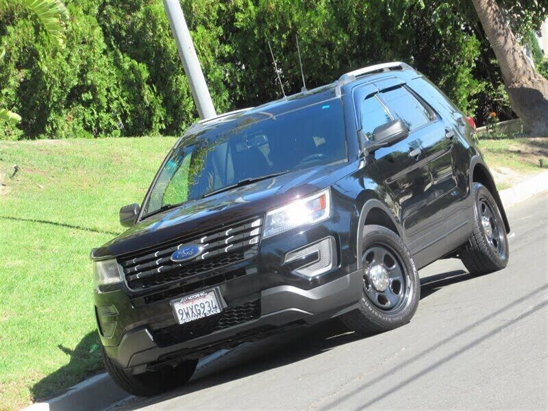 2017 FORD Explorer