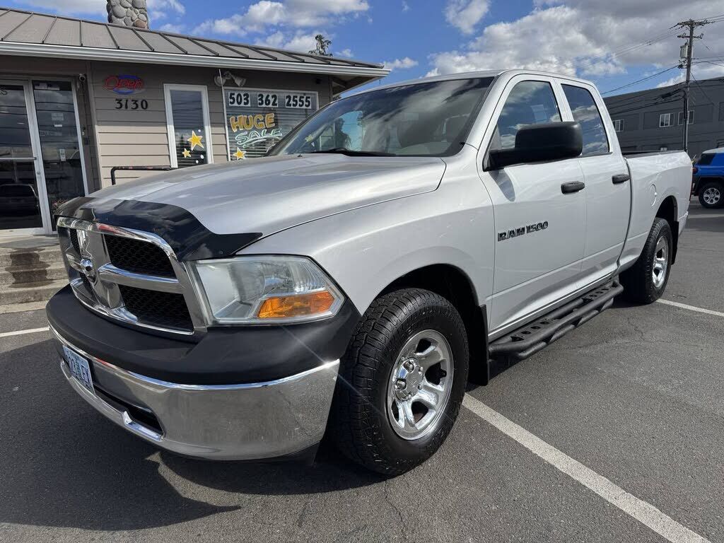 2011 DODGE Ram