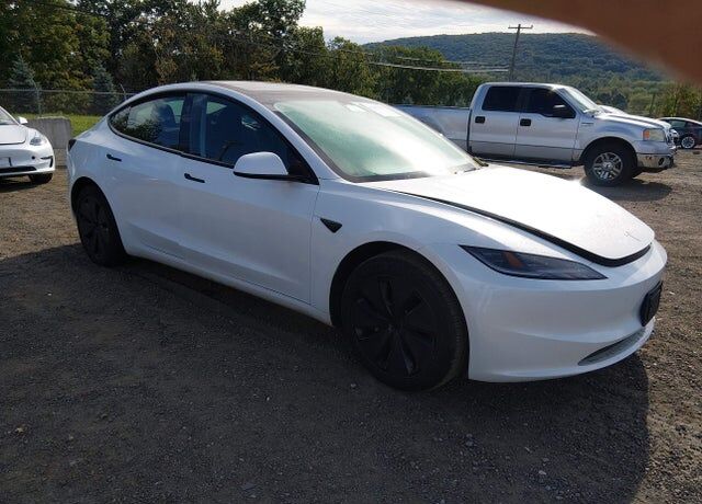 2024 TESLA Model 3