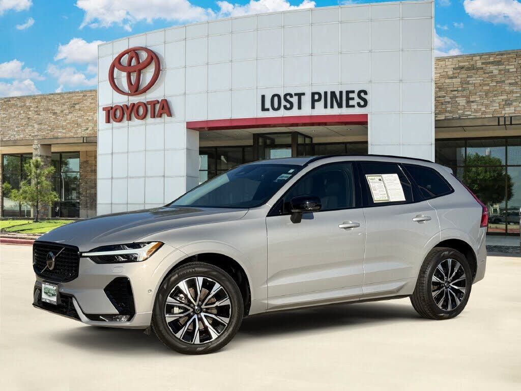 2025 VOLVO XC60