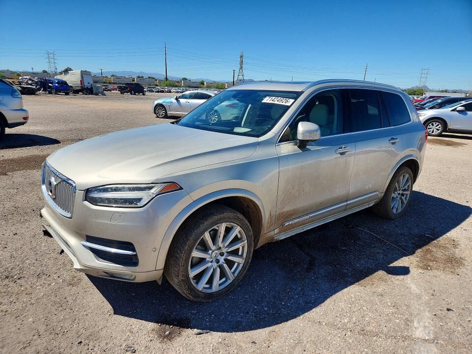 2016 VOLVO XC90