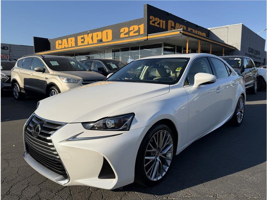 2017 LEXUS IS