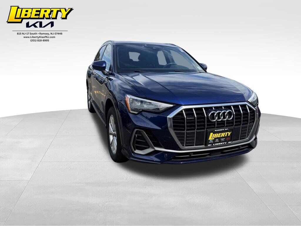 2022 AUDI Q3