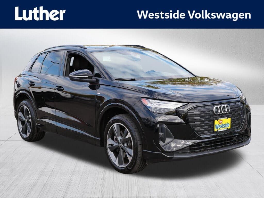 2023 AUDI Q4