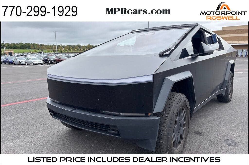 2024 TESLA Cybertruck