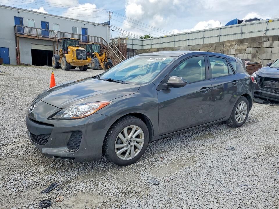 2013 MAZDA Mazda3