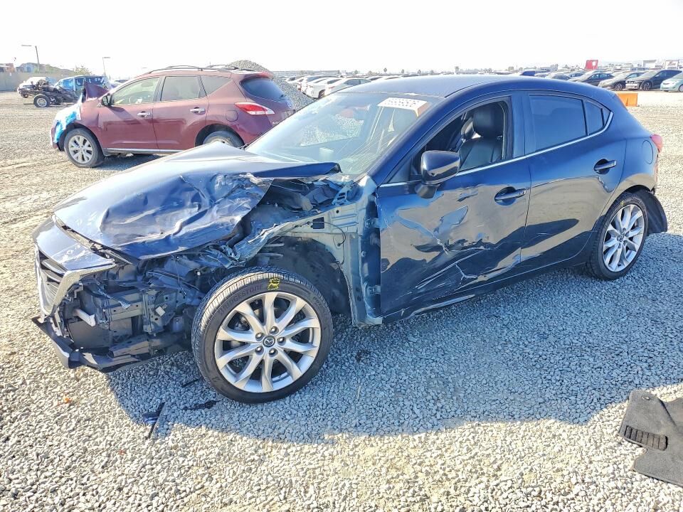 2014 MAZDA Mazda3