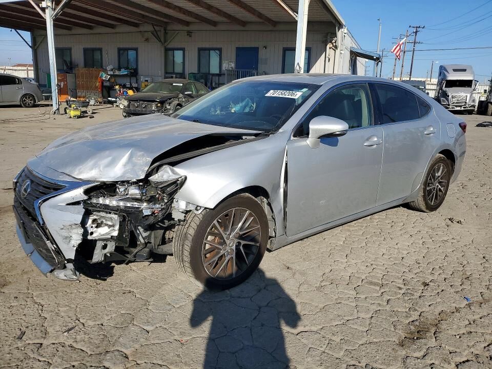 2016 LEXUS ES