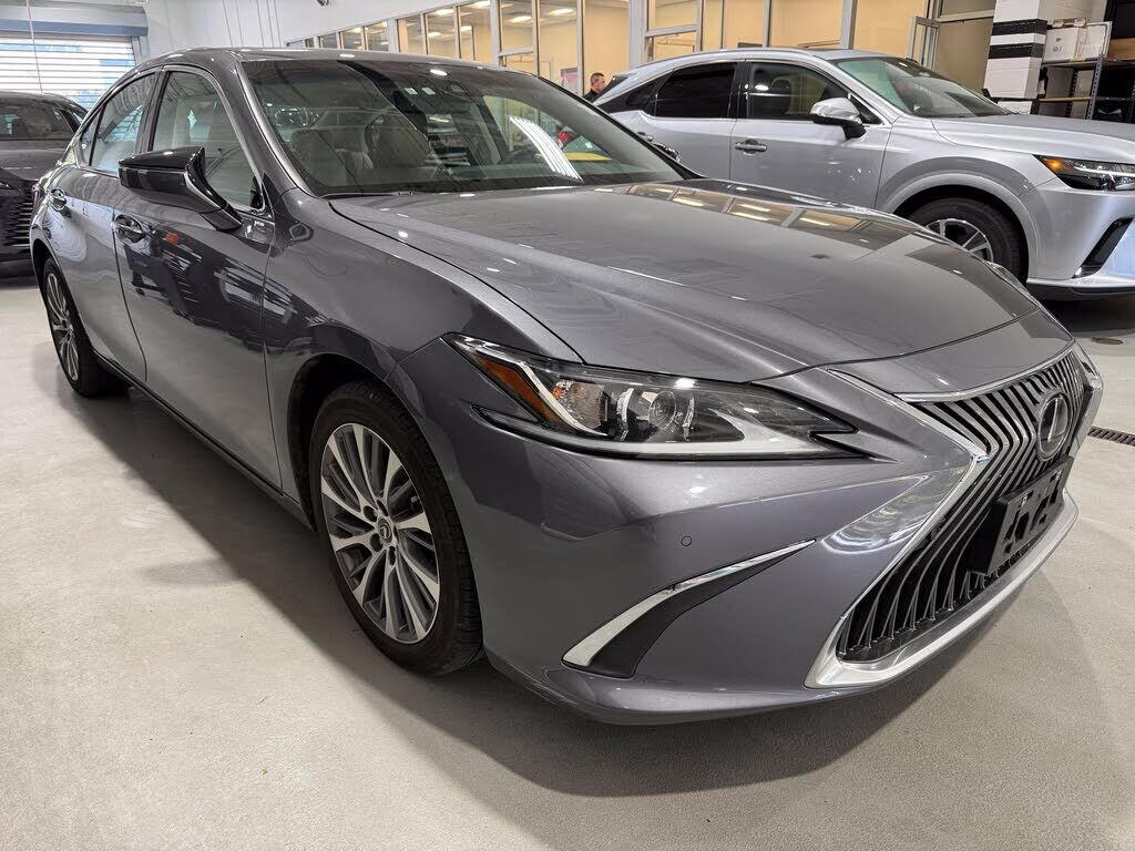 2021 LEXUS ES