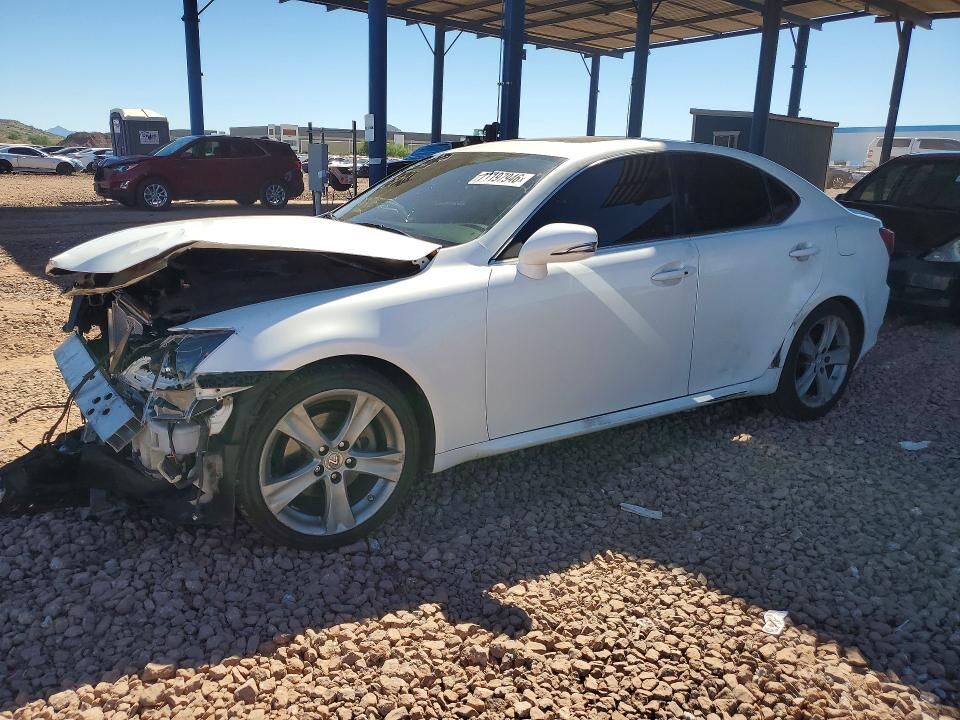 2013 LEXUS IS