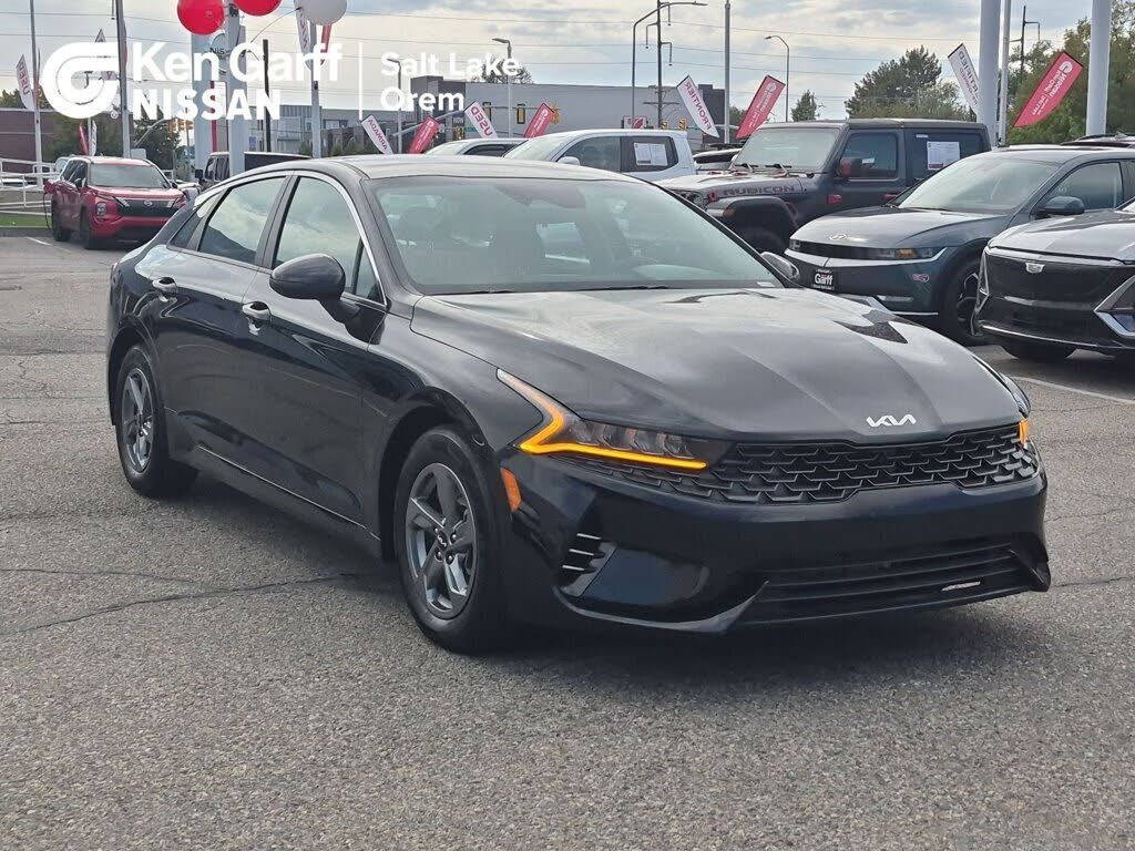 2022 KIA K5