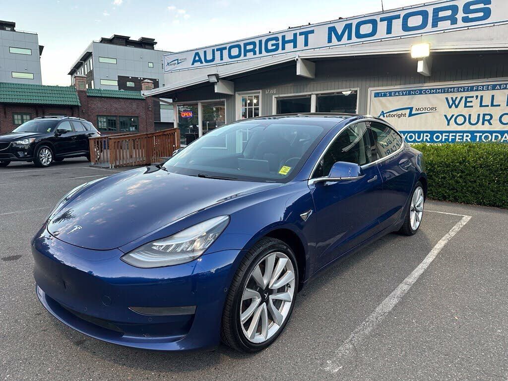2020 TESLA Model 3