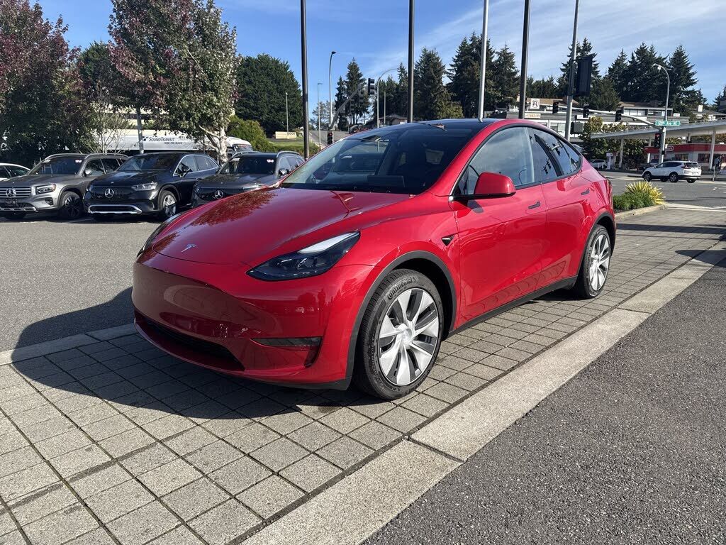 2023 TESLA Model Y