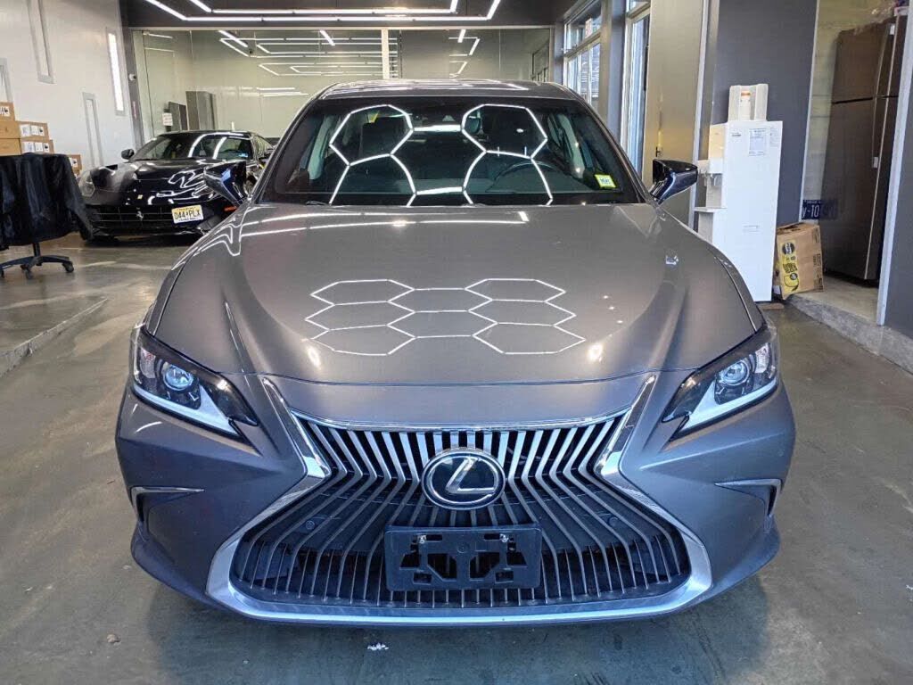 2021 LEXUS ES