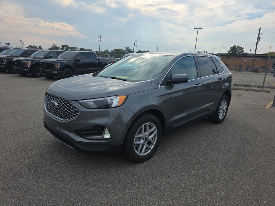 2024 FORD Edge