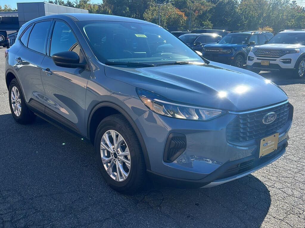 2025 FORD Escape
