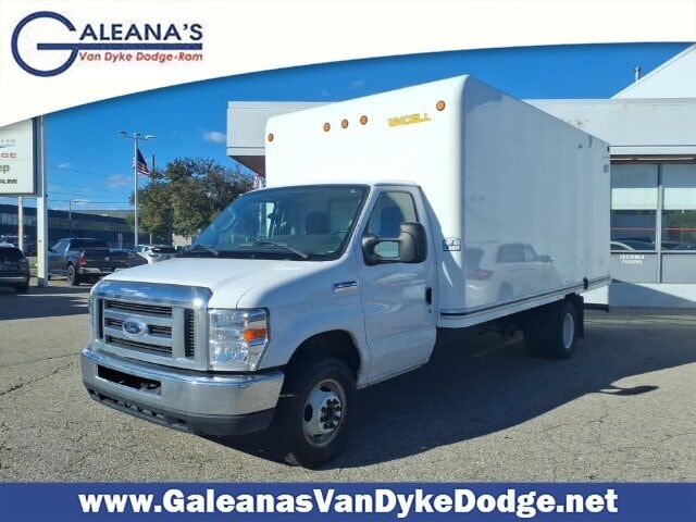2017 FORD E-350