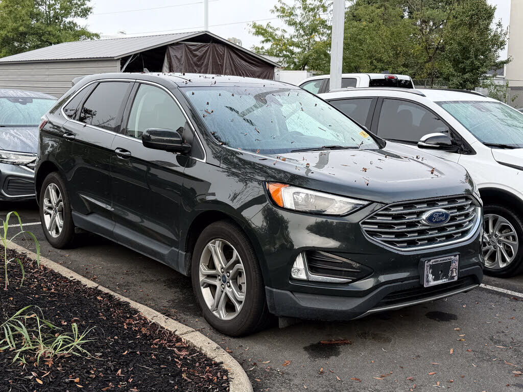2022 FORD Edge