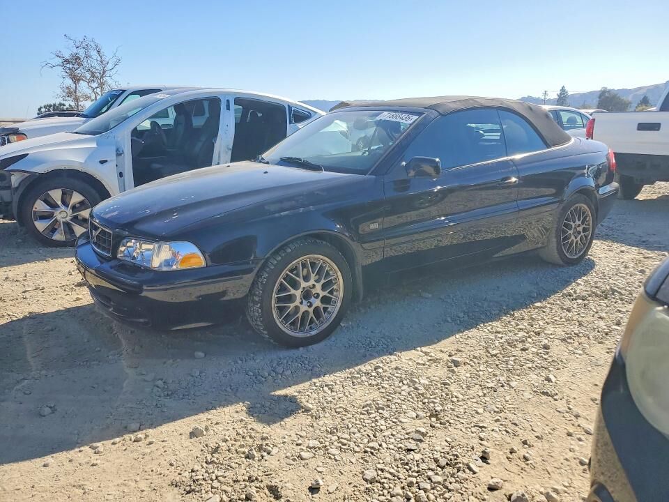 2004 VOLVO C70