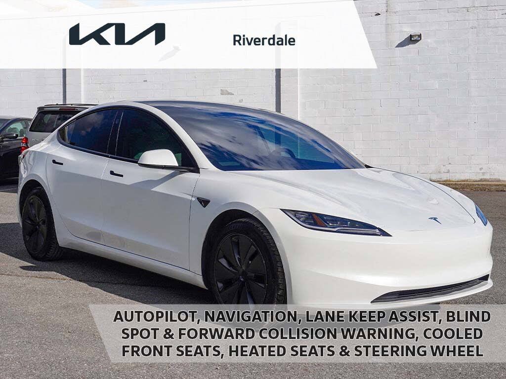 2025 TESLA Model 3
