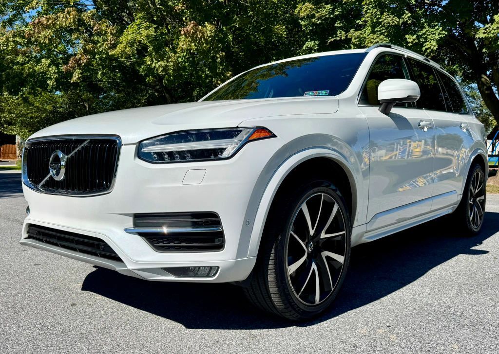 2018 VOLVO XC90