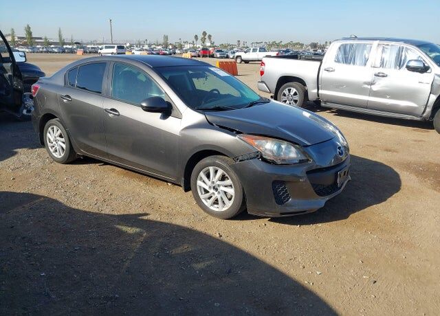 2013 MAZDA Mazda3