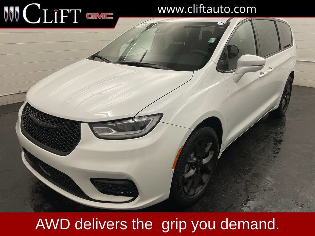 2022 CHRYSLER Pacifica