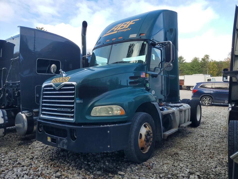 2016 MACK CXU