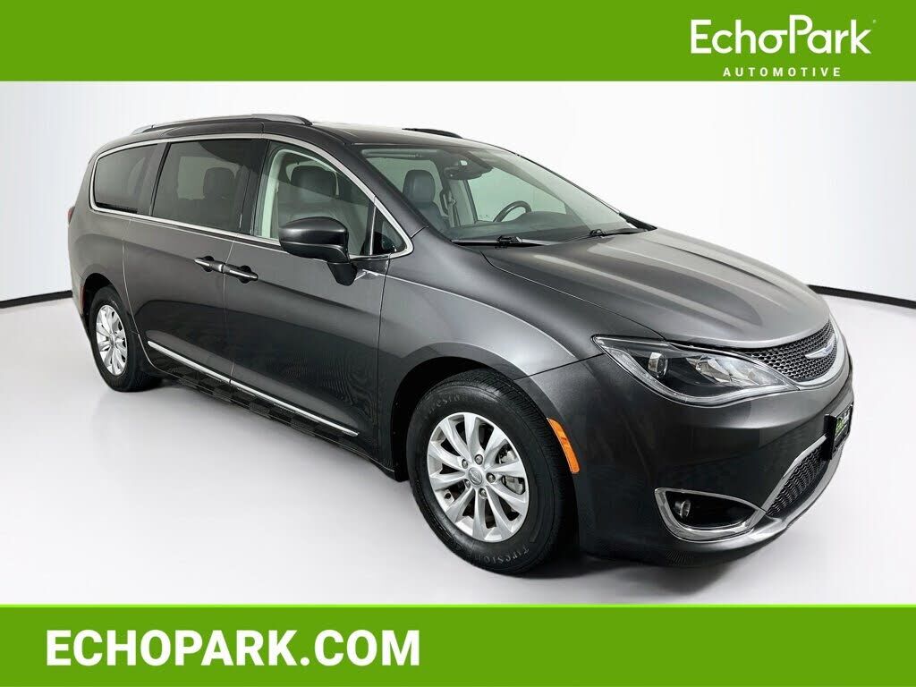 2019 CHRYSLER Pacifica