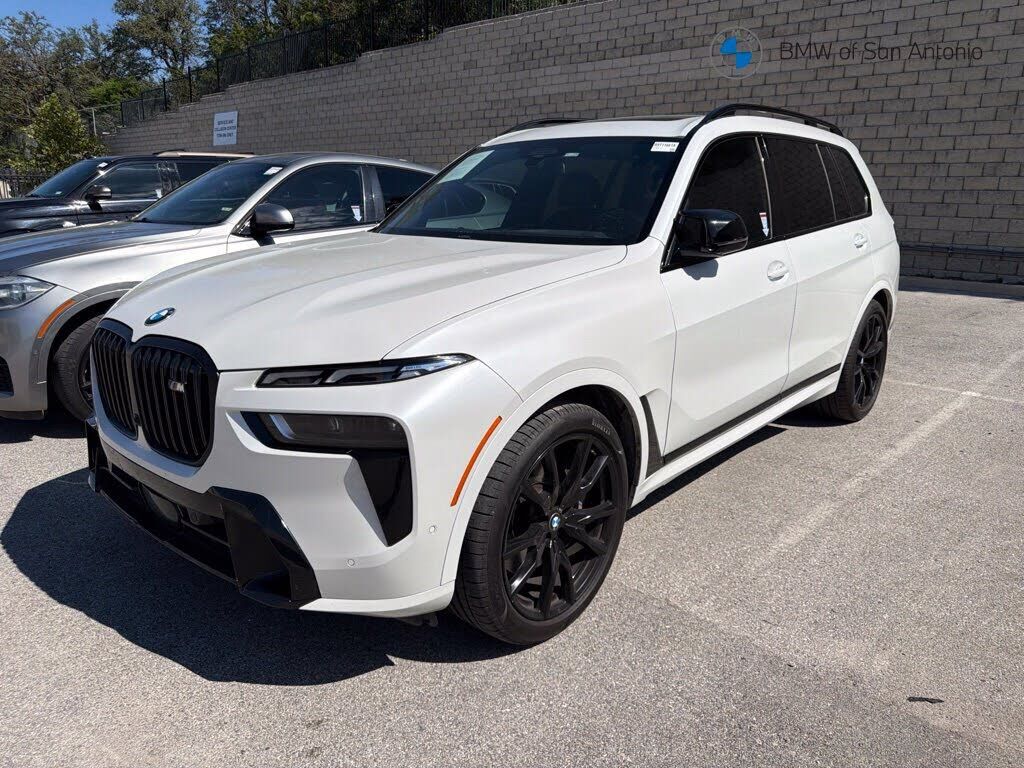 2024 BMW X7