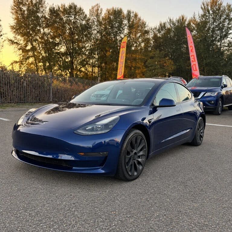 2022 TESLA Model 3