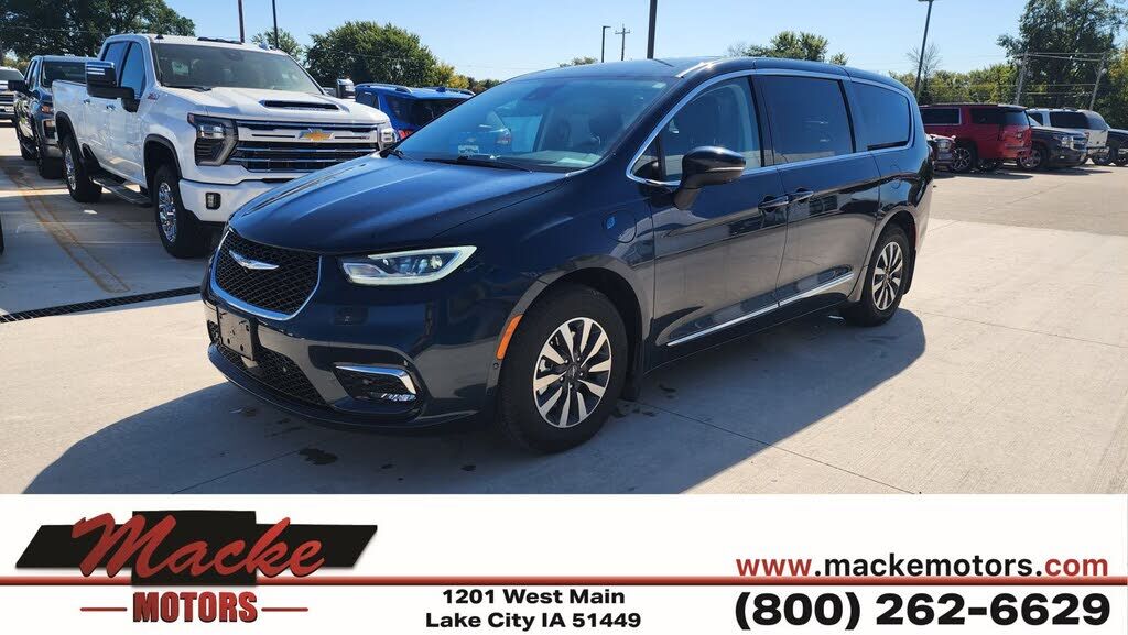 2023 CHRYSLER Pacifica