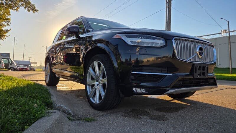 2016 VOLVO XC90