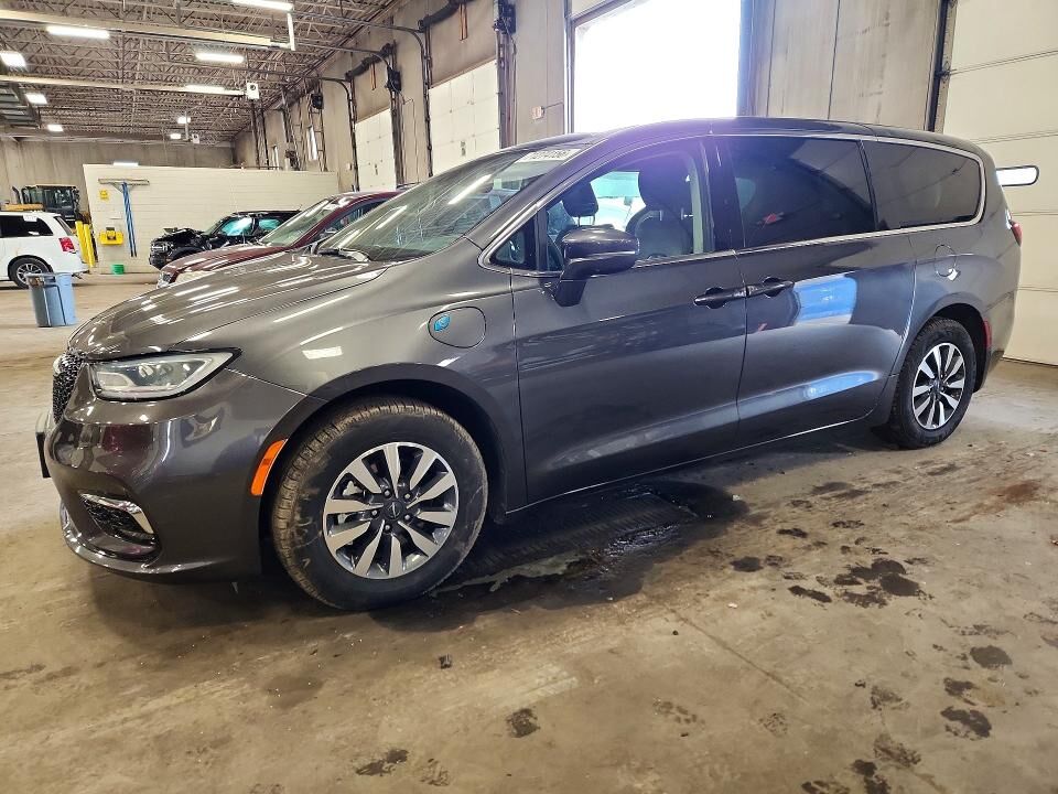 2022 CHRYSLER Pacifica