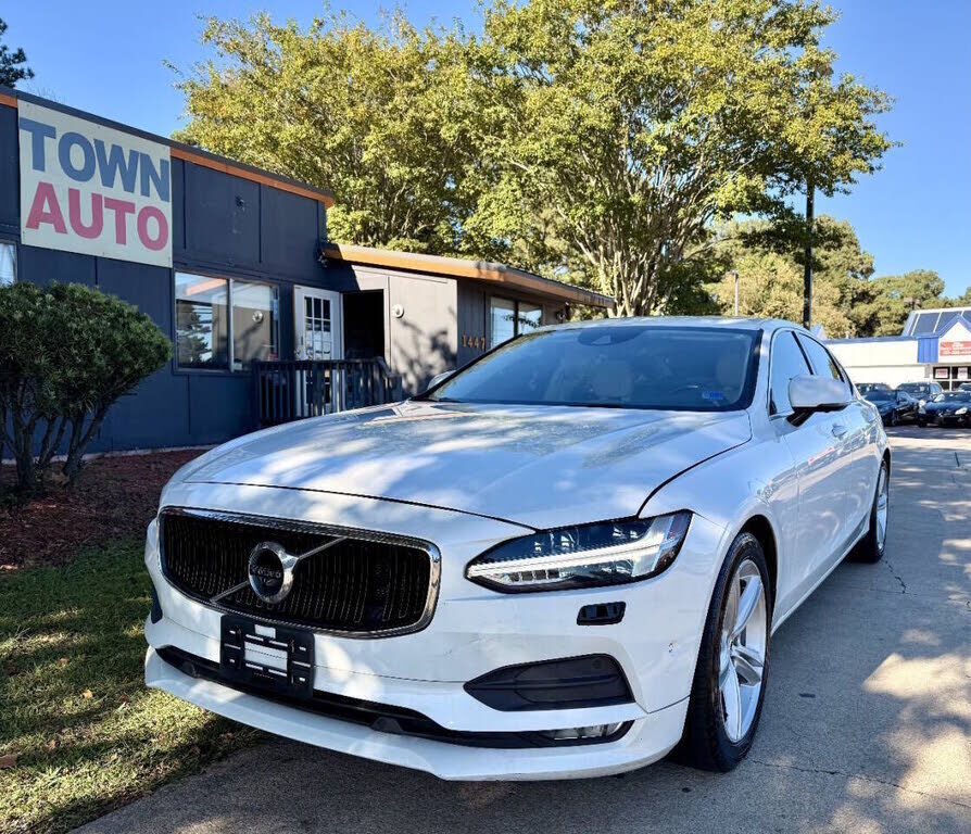 2018 VOLVO S90