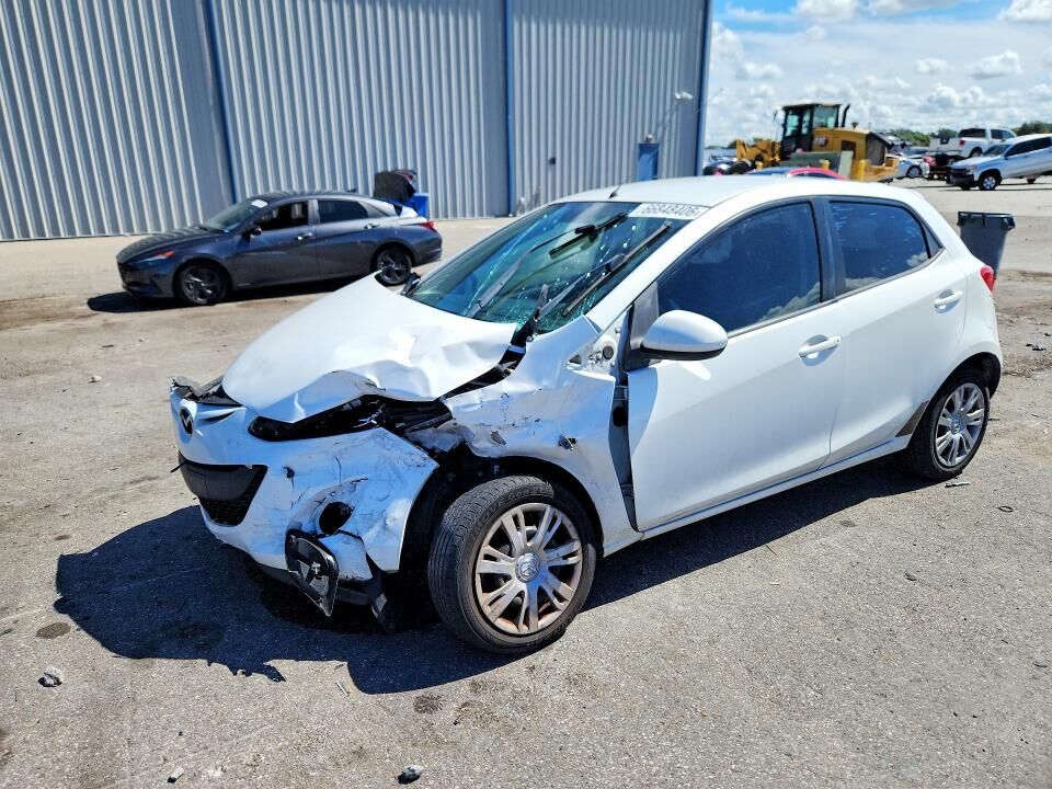 2013 MAZDA Mazda2
