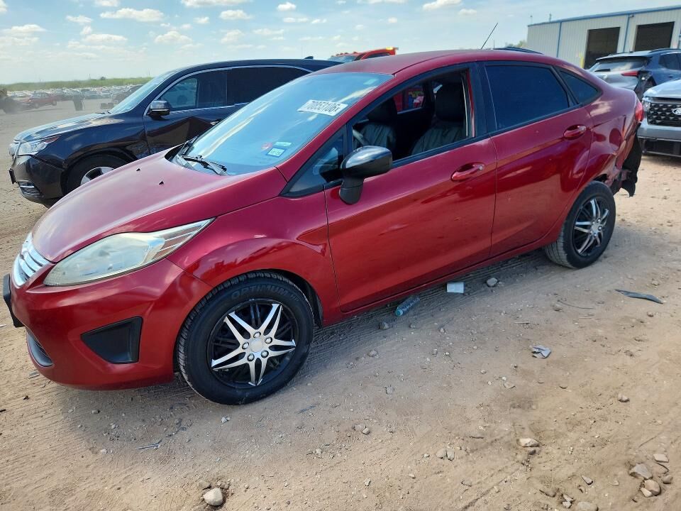 2013 FORD Fiesta