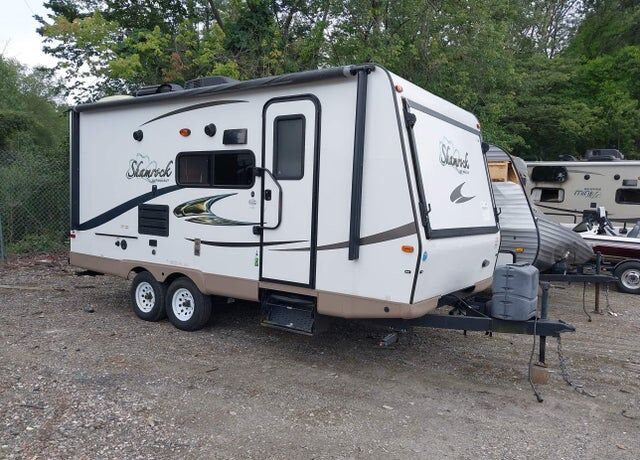 2015 FOREST RIVER Flagstaff Lite Weight Trailers