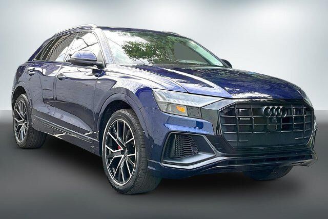 2023 AUDI Q8